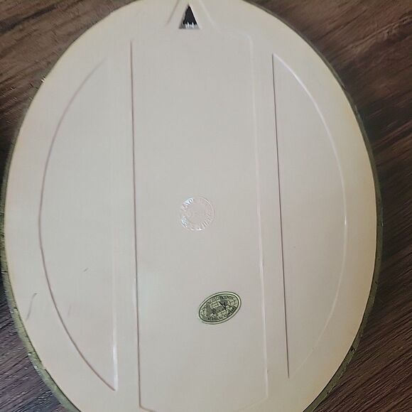 Pair Vintage Floral Needlepoint Flowers in Oval Frames Miss Matched 9x7 & 8x6.5 - Picture 5 of 14